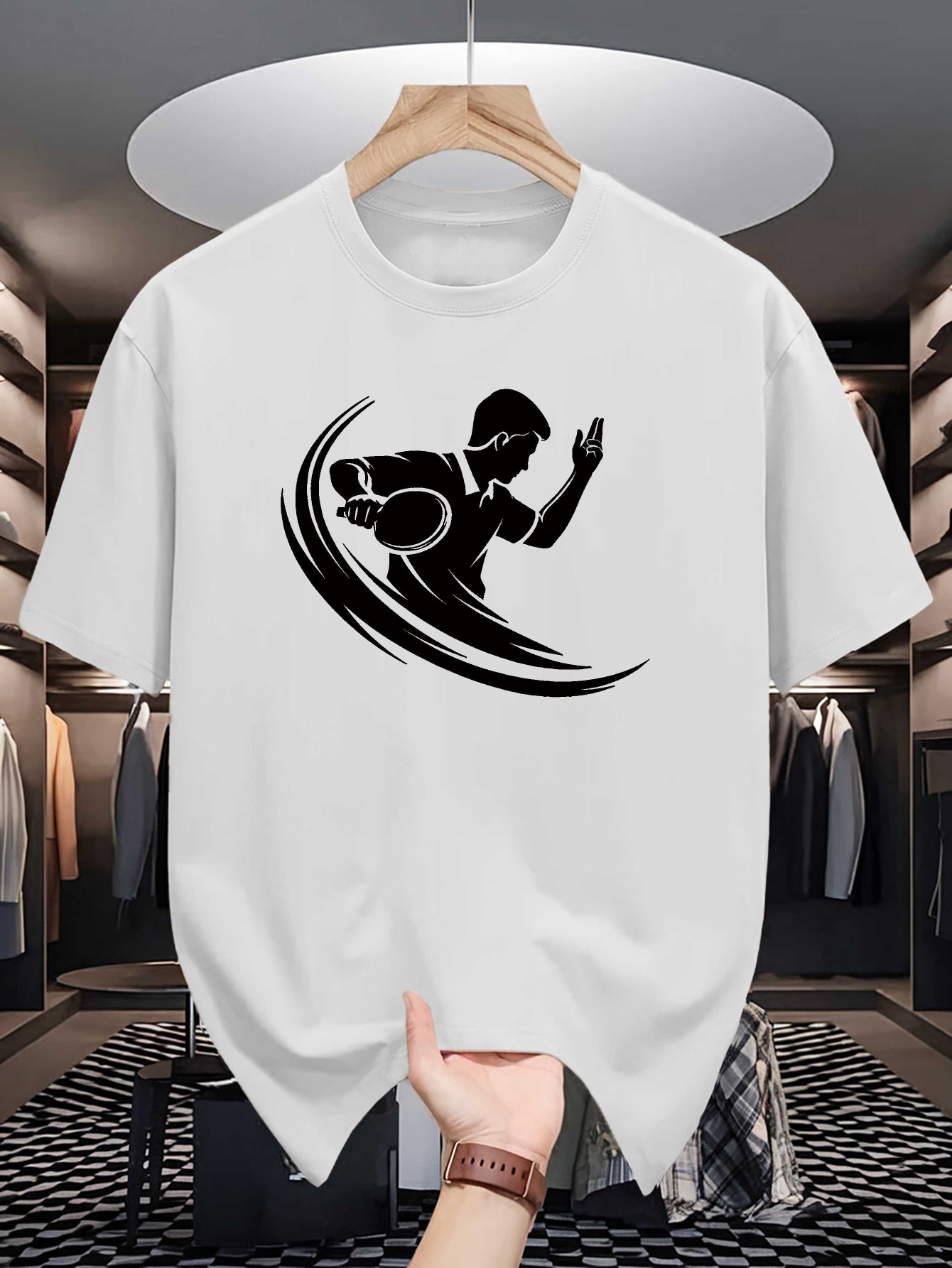 Table Tennis Graphics - เสื้อยืดคอกลมผู้ชาย ลายกราฟิกนักปิงปอง ผ้าฝ้ายเนื้อนุ่ม ระบายอากาศได้ดี แขนสั้น ทรงหลวม